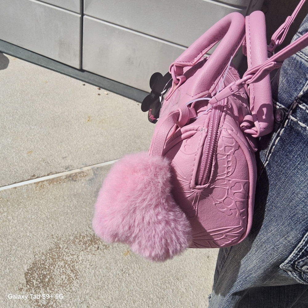 BETSEY JOHNSON PINK EMBOSSED BUTTERFLY BARREL CROSSBODY w/FLUFFY HEART TASSEL - Picture 5 of 10